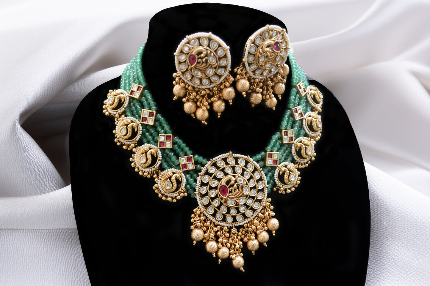 Matte Gold Finish Kundan Polki & Kemp Stone Necklace Set